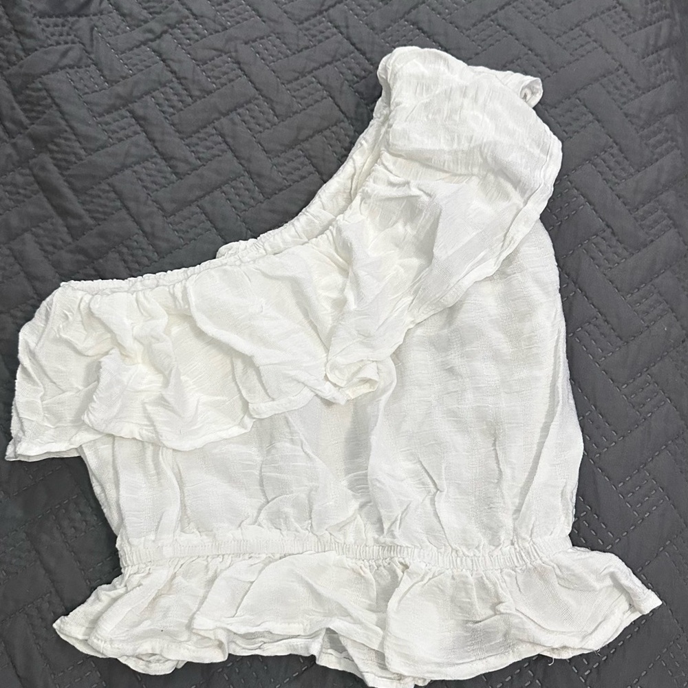 Japna Cream Ruffled One-Shoulder Blouse